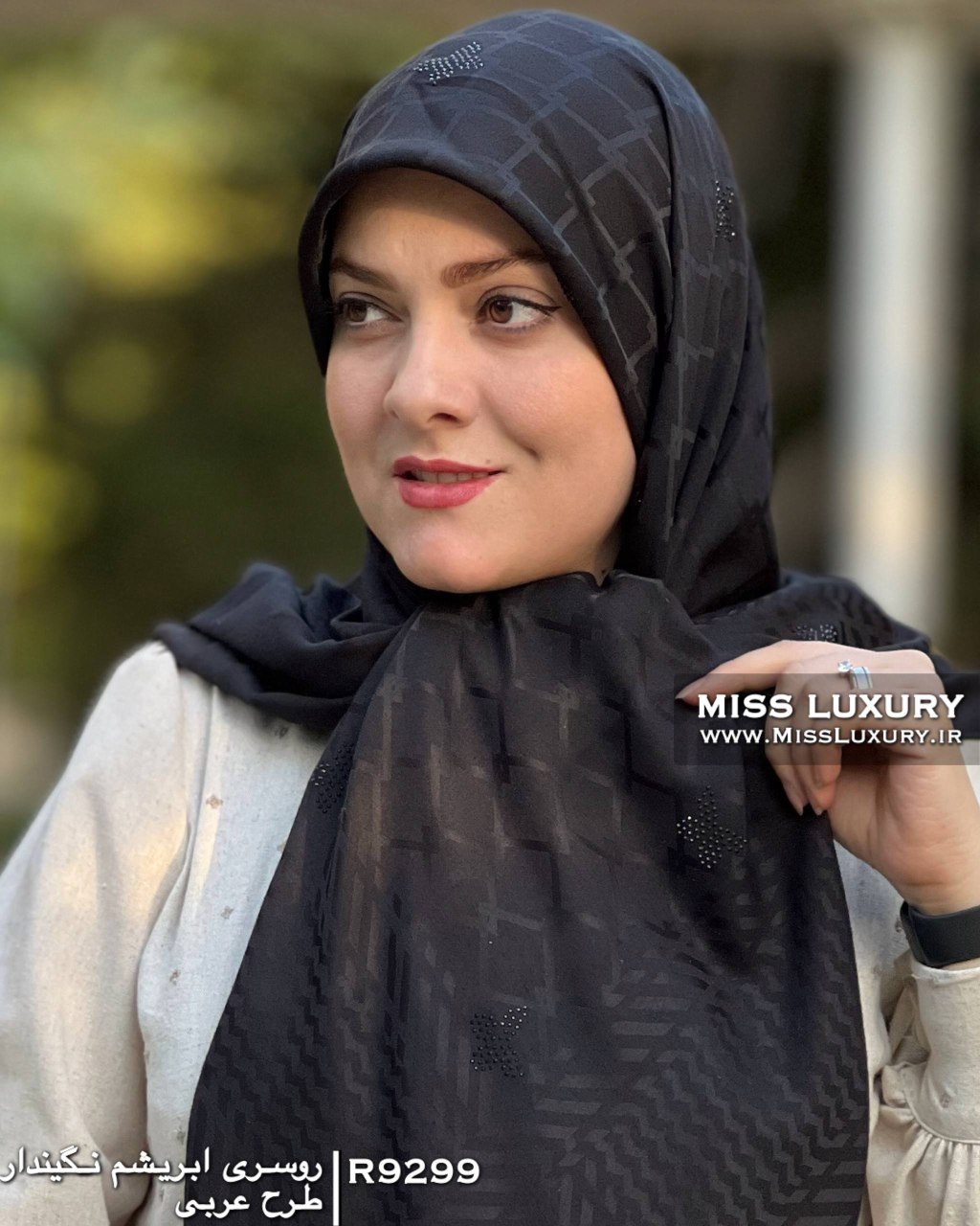 روسری ابریشم نگین دار طرح عربی میس لاکچری