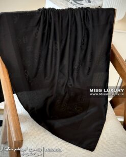 روسری ابریشم نگیندار طرح شنل میس لاکچری