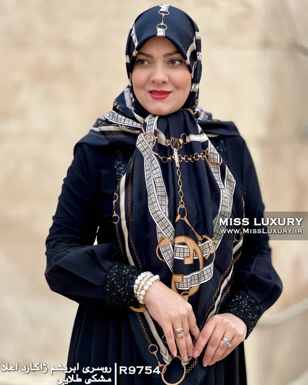 روسری ابریشم ژاکارد اعلا مشکی طلایی میس لاکچری