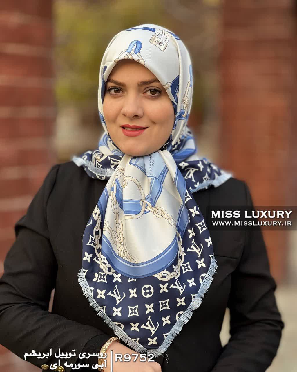 روسری توییل ابریشم آبی سورمه ای میس لاکچری