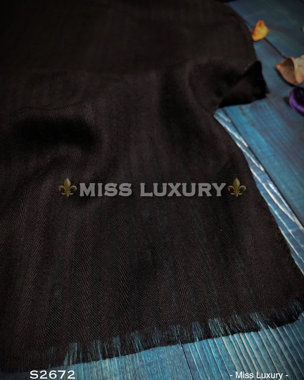 شال نخی مشکی میس لاکچری