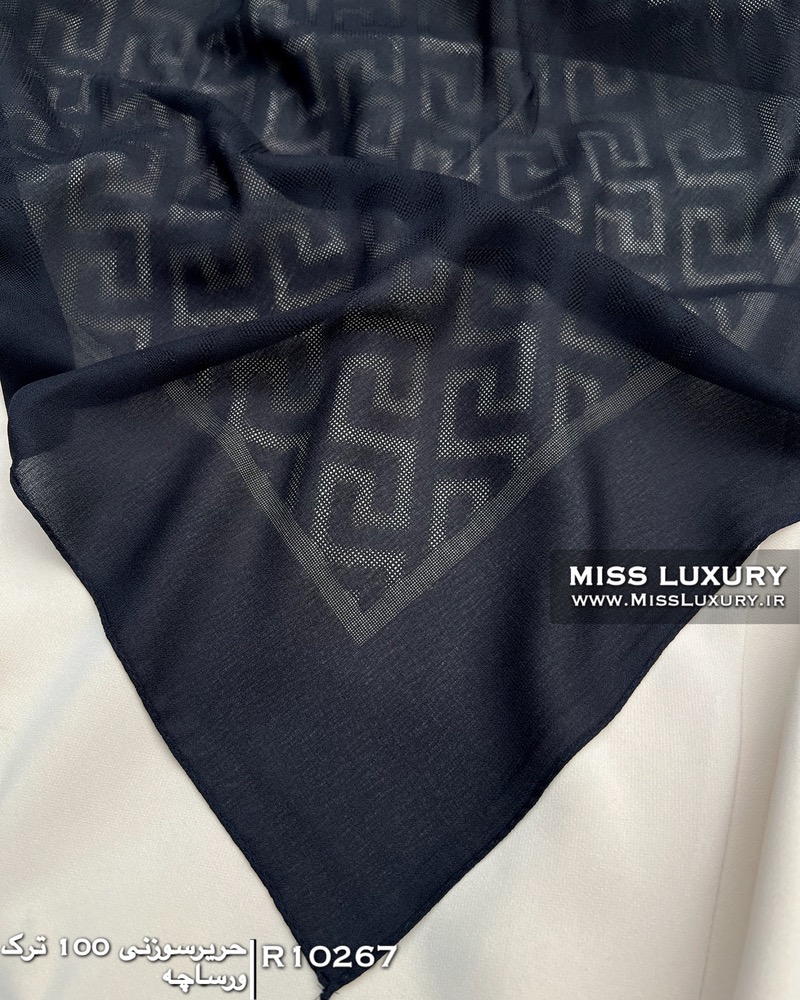 روسری حریرسوزنی مشکی ورساچه R10267 - Image 3