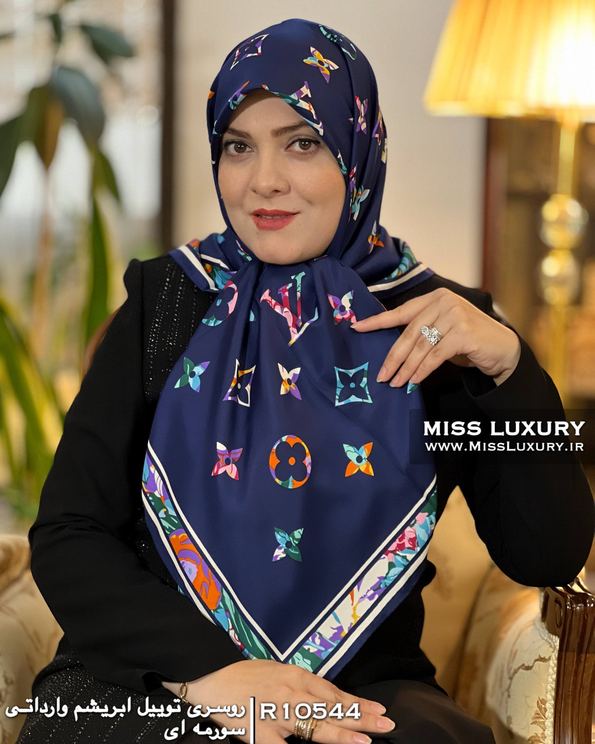 روسری توییل ابریشم وارداتی سورمه ای میس لاکچری